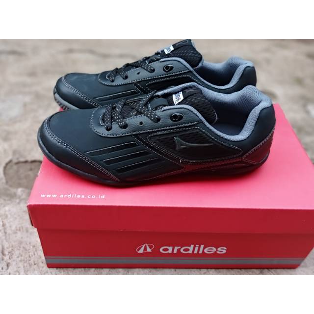  SEPATU  FUTSAL  DAN CASUAL ARDILES  SIZE 38 43 Shopee Indonesia