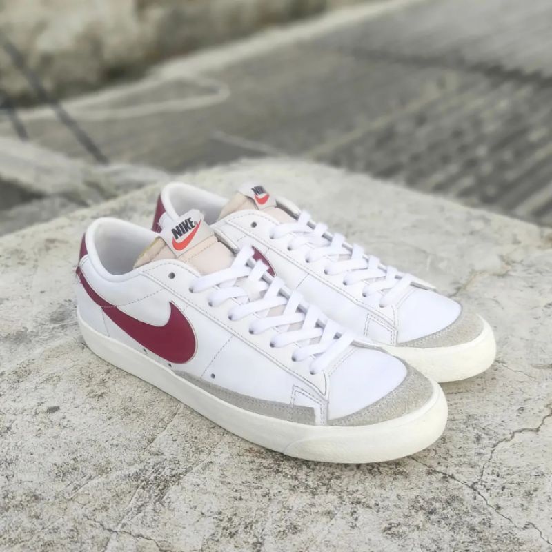 nike red blazer low