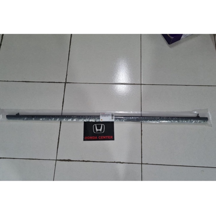 pelipit karet kaca luar weather strip luar honda civic FD 2006 2007 2008 2009 2010 2011 72910-SNA-A01