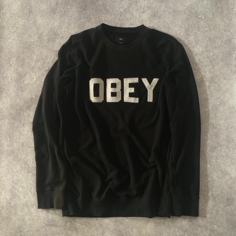 OBEY CREWNECK FONT LOGO