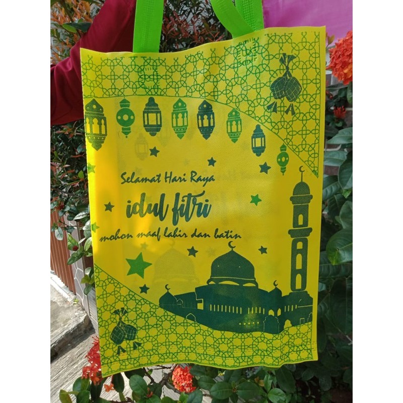 

Tas Idul fitri ukuran 30x10x40