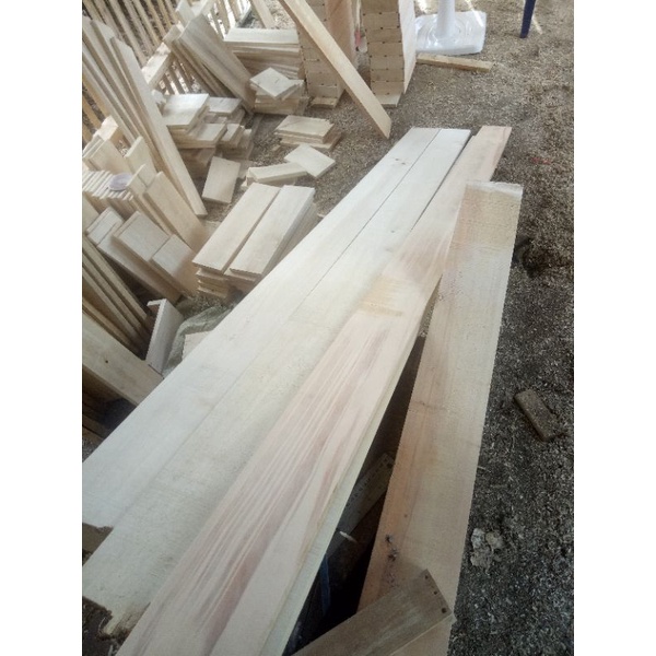 Papan Kayu Bahan Dekorasi Pagar Aksesoris Lis Kayu Sudah Amplas Halus