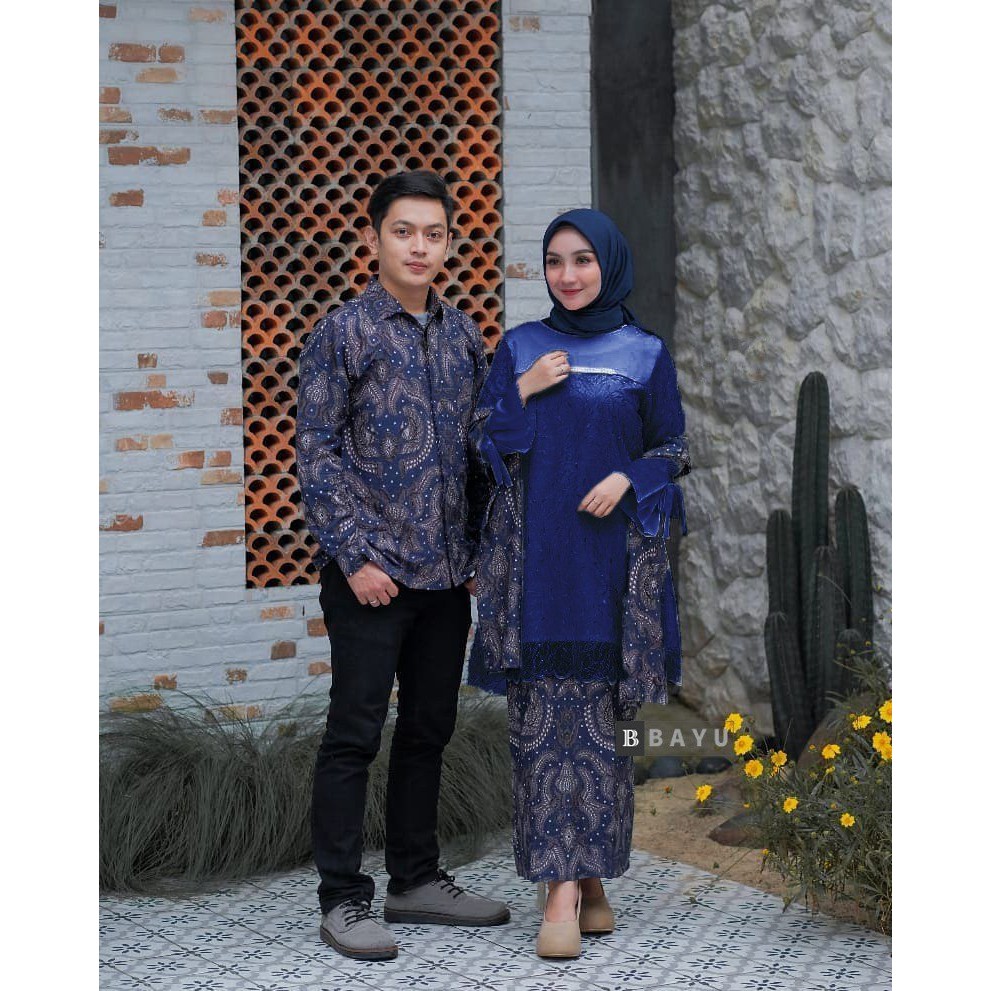 Set Couple Brukat ANJANI dan Kemeja Batik Warna Nevy Rose Grey Nuut