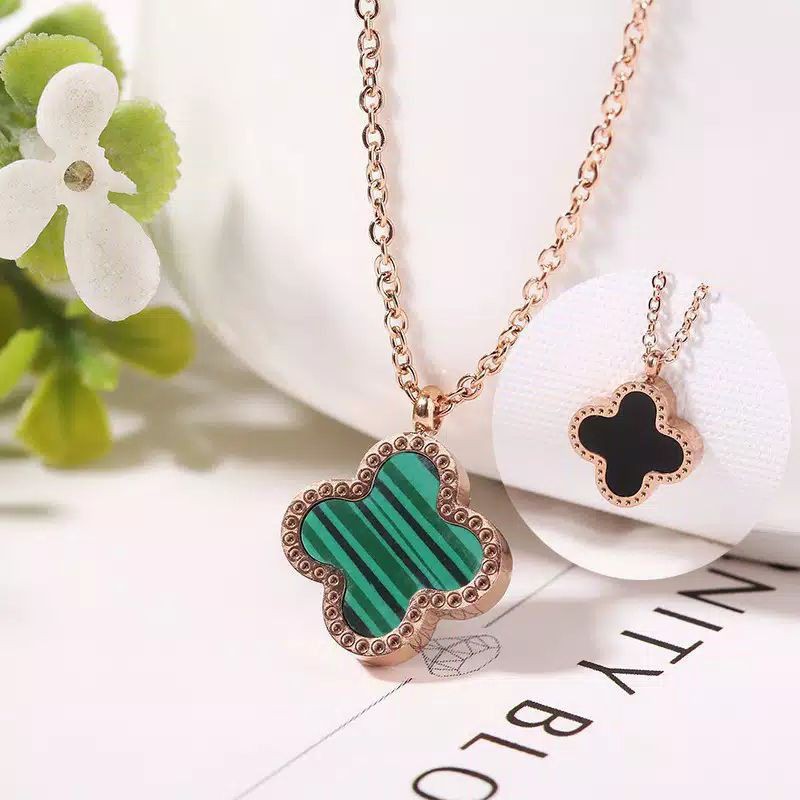 KALUNG TITANIUM LIONTIN DAUN BAGUS WARNA ROSE GOLD