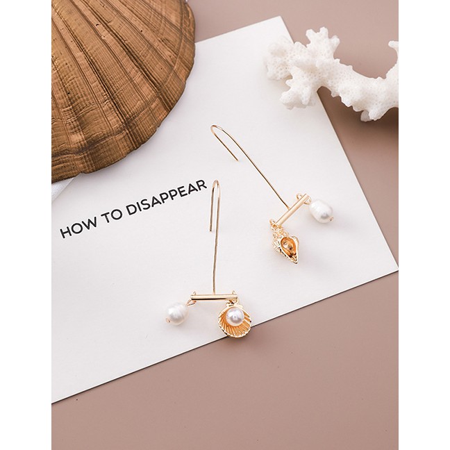 LRC Anting Gantung Fashion Gold Metal Shell Conch Pearl Asymmetric Earrings F48227