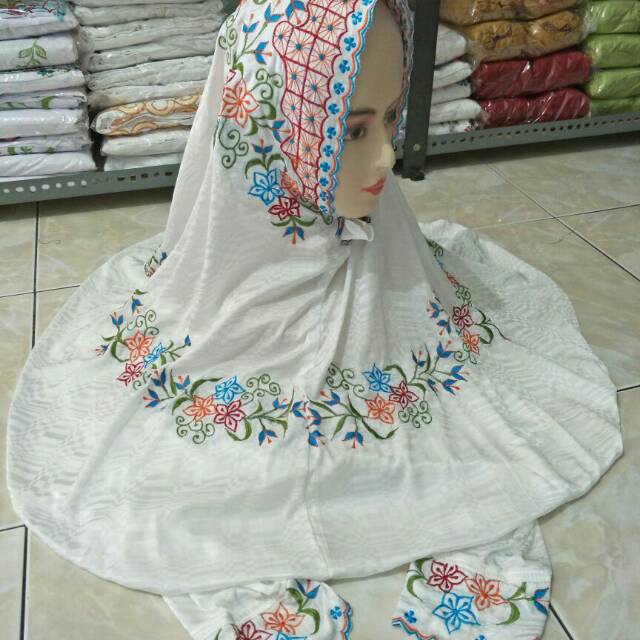 Mukena terusan sutra blitz