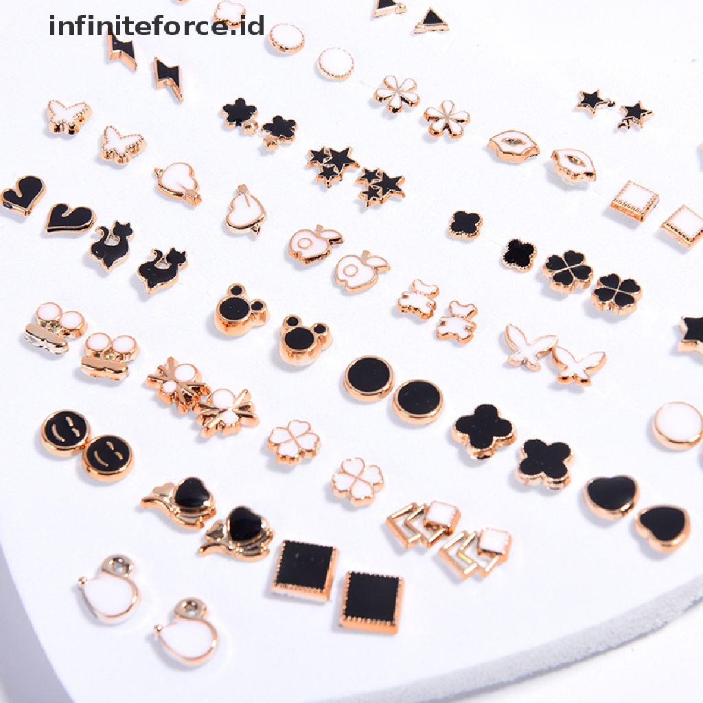 36 Pasang Anting Stud Kristal Diamante Bentuk Bunga Untuk Wanita