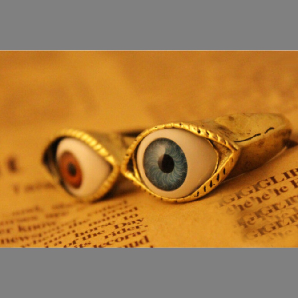 [OOID] Women New Fashion Vintage Retro Rings Punk Gothic Exaggerated Vampire Eye Rings ID