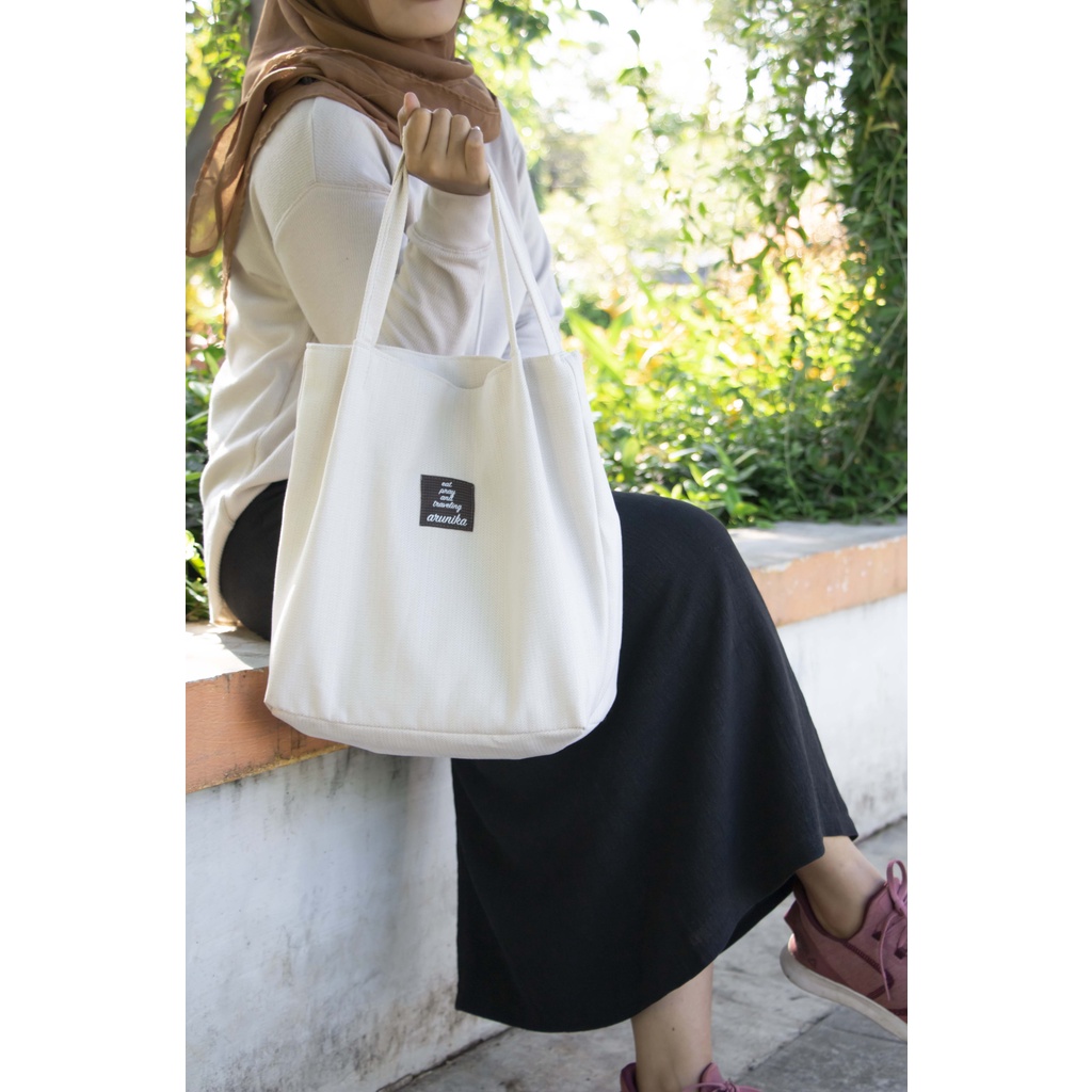 Tote Bag Kanvas Simple Aesthetic Polos