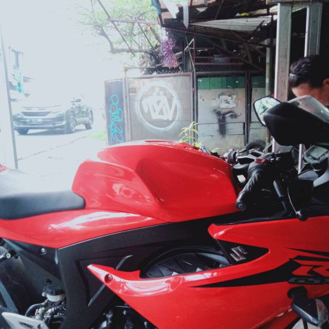 Cover/Kondom Tangki GSX R/S 150.
