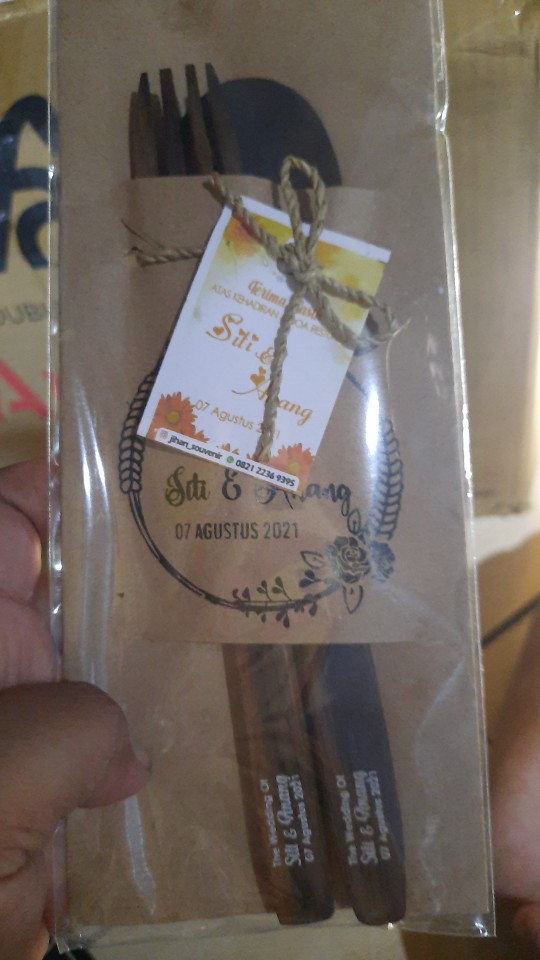 Souvenir Sendok Garpu Sumpit Kayu