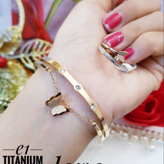 Titanium gelang dan cincin 1705j