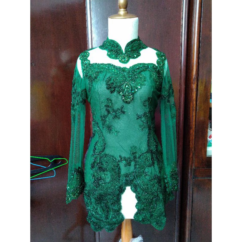 Kebaya brokat hijau botol
