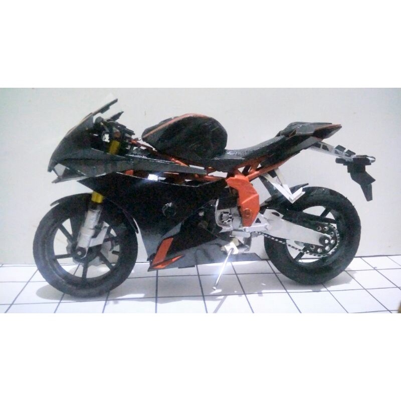 miniatur HONDA CBR 250 RR handmade