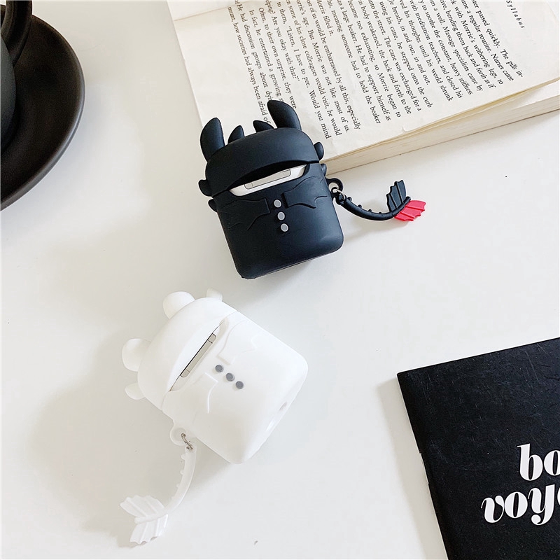 Soft Case Bahan Silikon Motif Naga Warna Hitam Dan Putih Untuk Apple Airpods 1/2