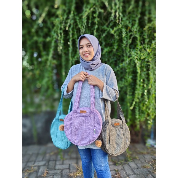 Olive Round Bulat Totebag Gratis Gantungan Kunci Pom-pom tas kanvas aesthetic