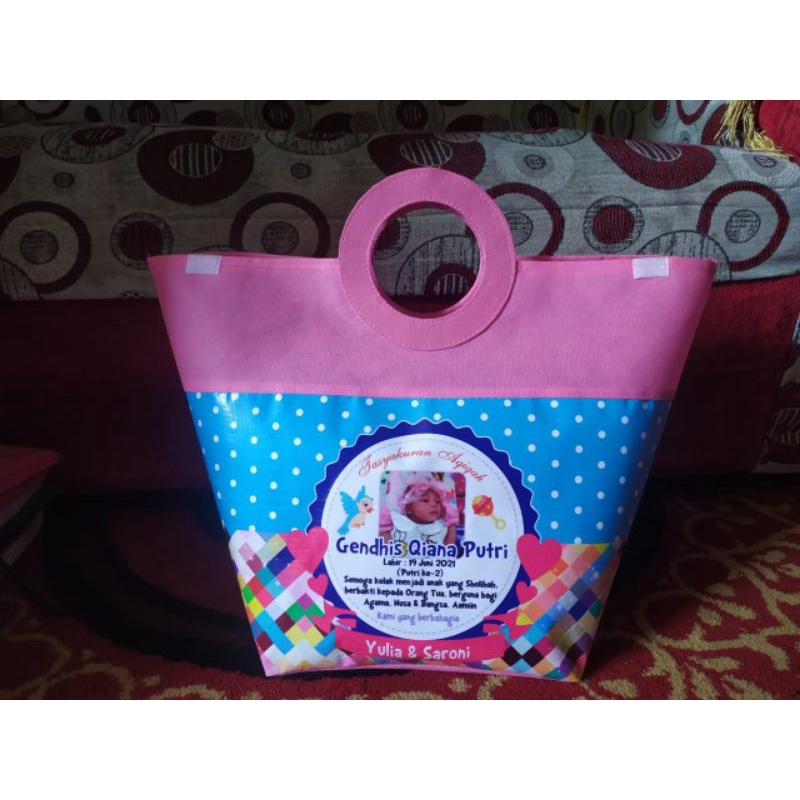 

tas souvenir AQIQAH model pegangan bulat/tas berkat dus 20x20 cm