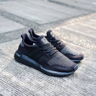 harga adidas swift run original