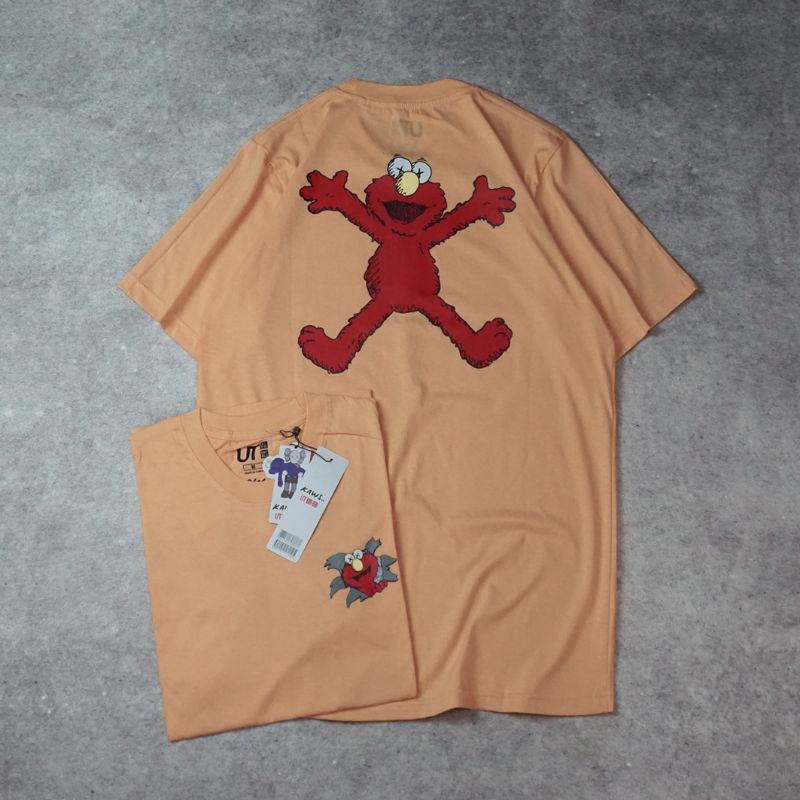 KAOS UNIQLO KAWS - BAJU T SHIRT UNIQLO X KAWS AUTHENTHIC-8