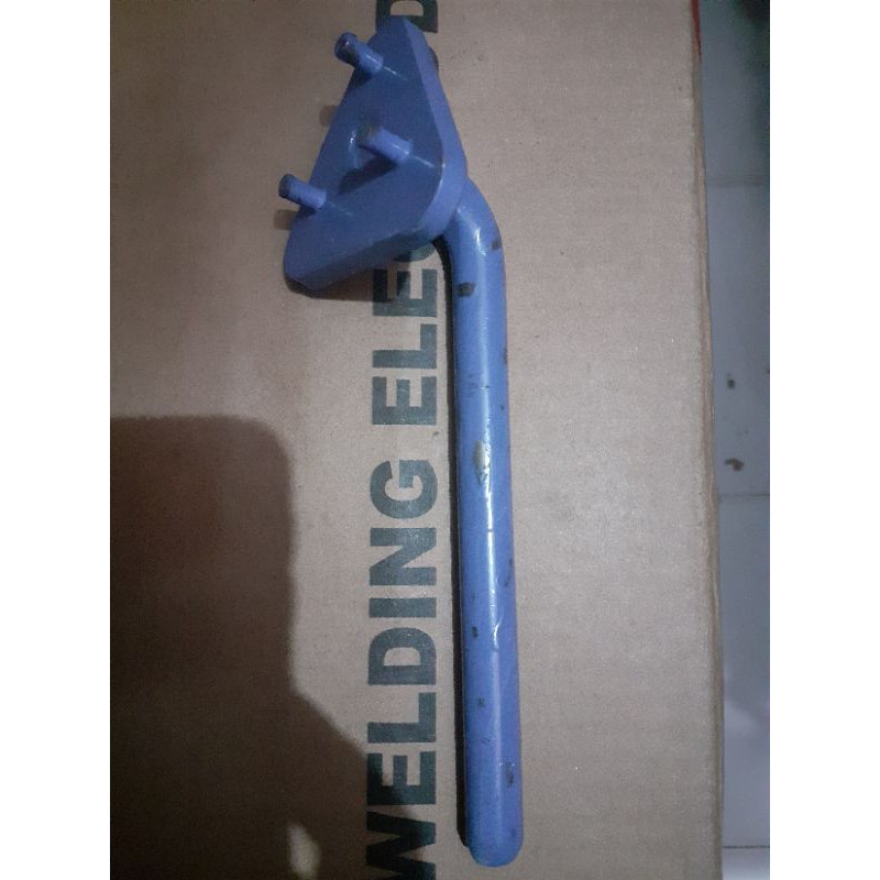 tracker magnet/kunci flywheel mesin chainsaw 5200/5800