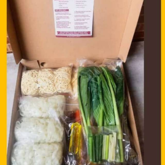 Mie Ayam & Kwetiau In the box