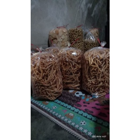 

janagel/kue bawang makanan ringan snack teman ngemil