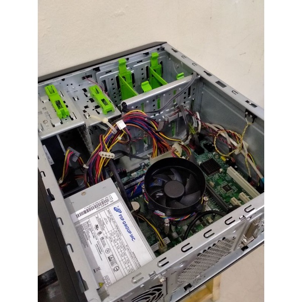 PC ACER VERITON I5 GEN 4 RAM 8 GB DDR3 HDD 500 GB DVD RW MANTAP