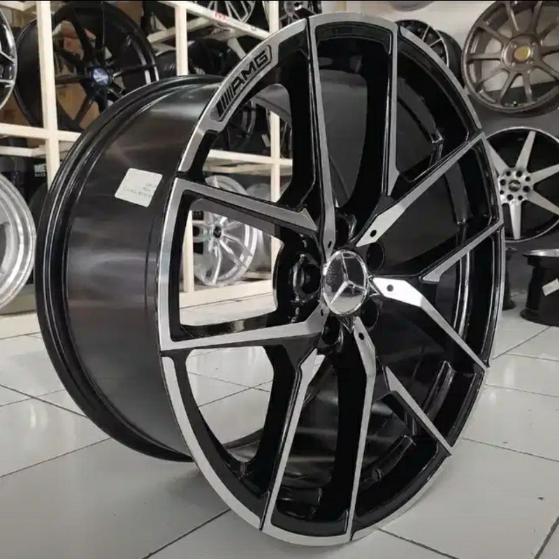 Velg Mobil AMG E63S Ring 19x8.5/9.5 Pcd 5x112 ET 45 Black Face