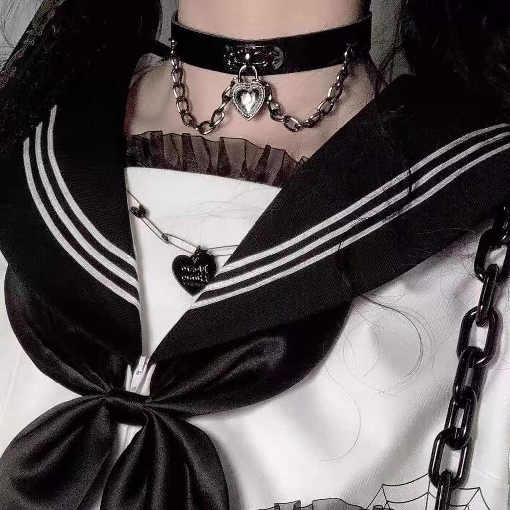 [GOTH] Women Gothic Leather Choker with Metal Heart Chain 8344