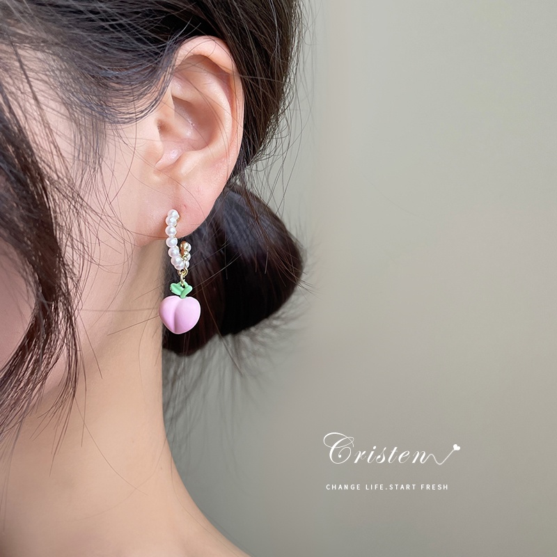 Anting Tusuk Motif Bunga Hias Mutiara Imitasi Ala Korea Warna Pink Untuk Wanita / Musim Panas