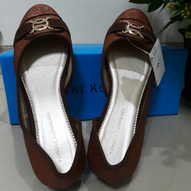 FLAT SHOES YONGKI KOMALADI