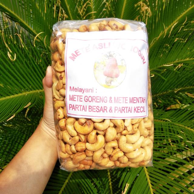 

Kacang Mete Matang Mentah Asli Wonogiri 1kg