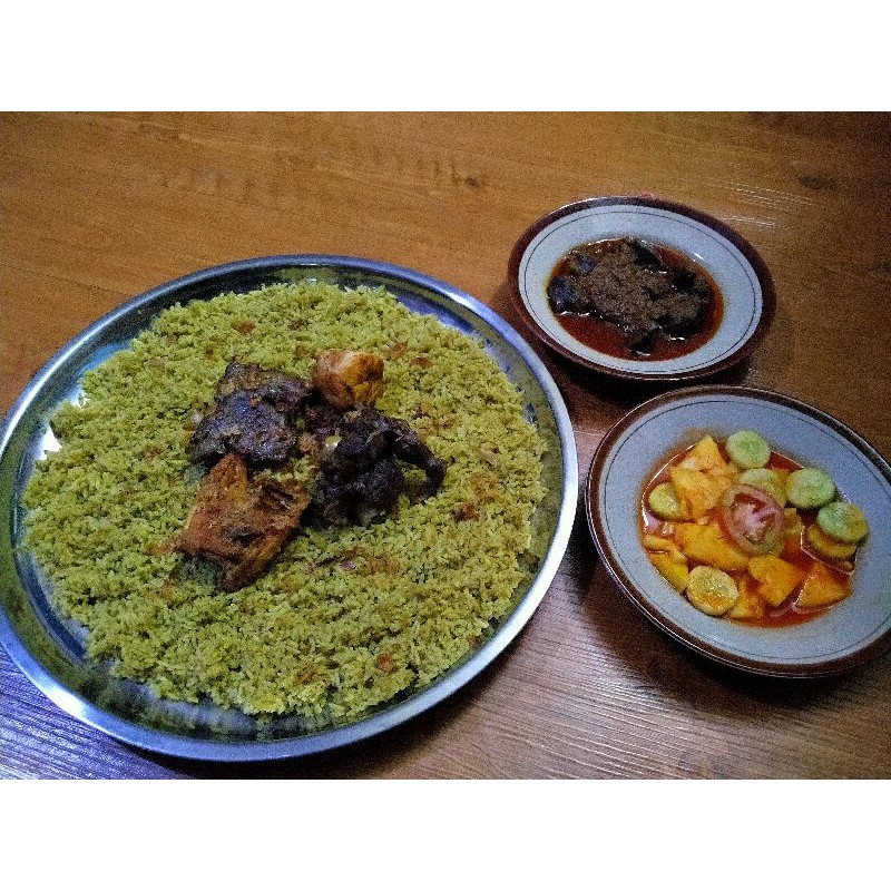 

Nasi Kebuli Kambing / ayam ( Tampah )