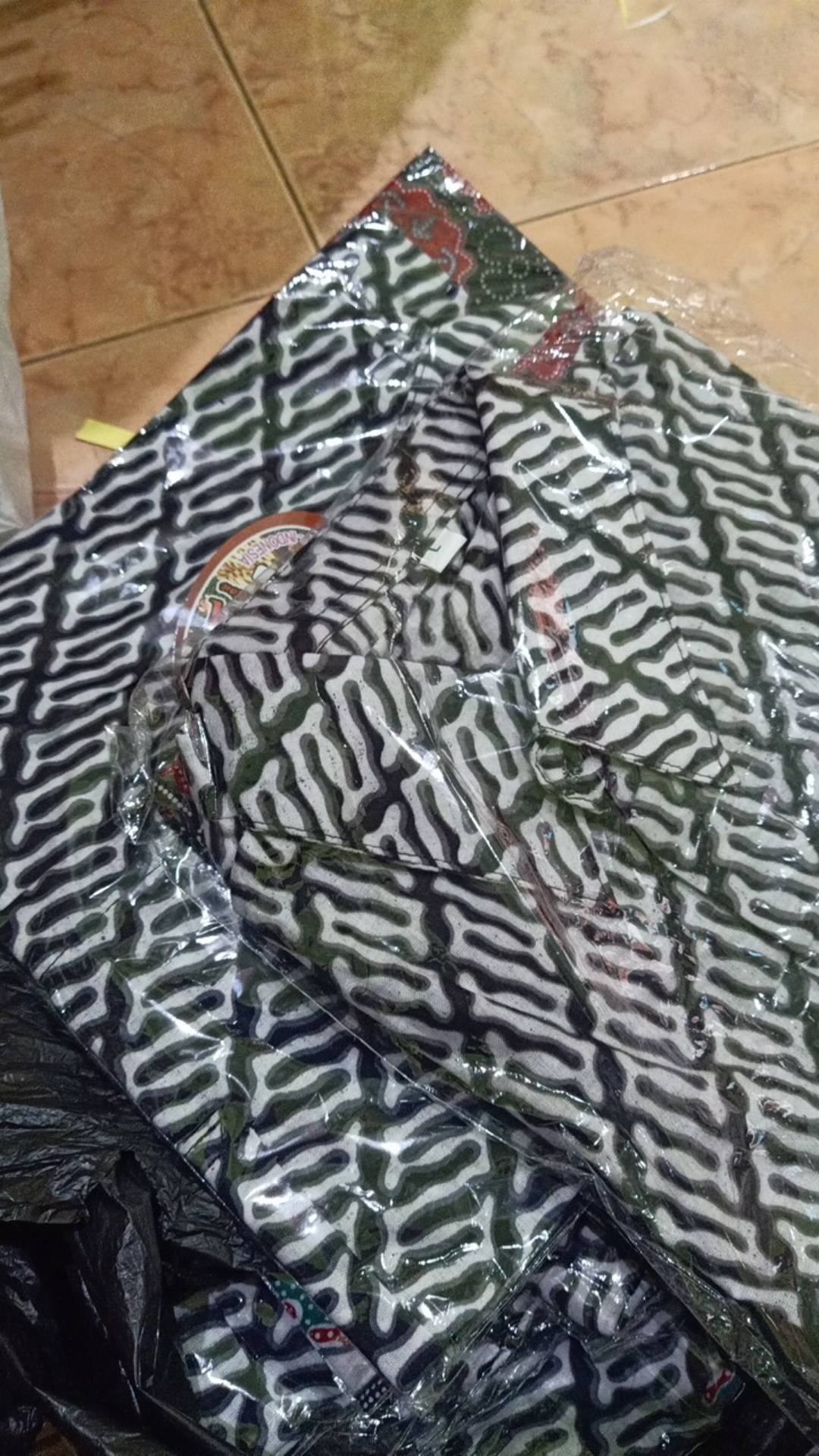 Batik Pria Lengan Pendek Premium Batik Berkah Hrb026 Motif Keratonan Kode 002 Size M L Xl Xxl