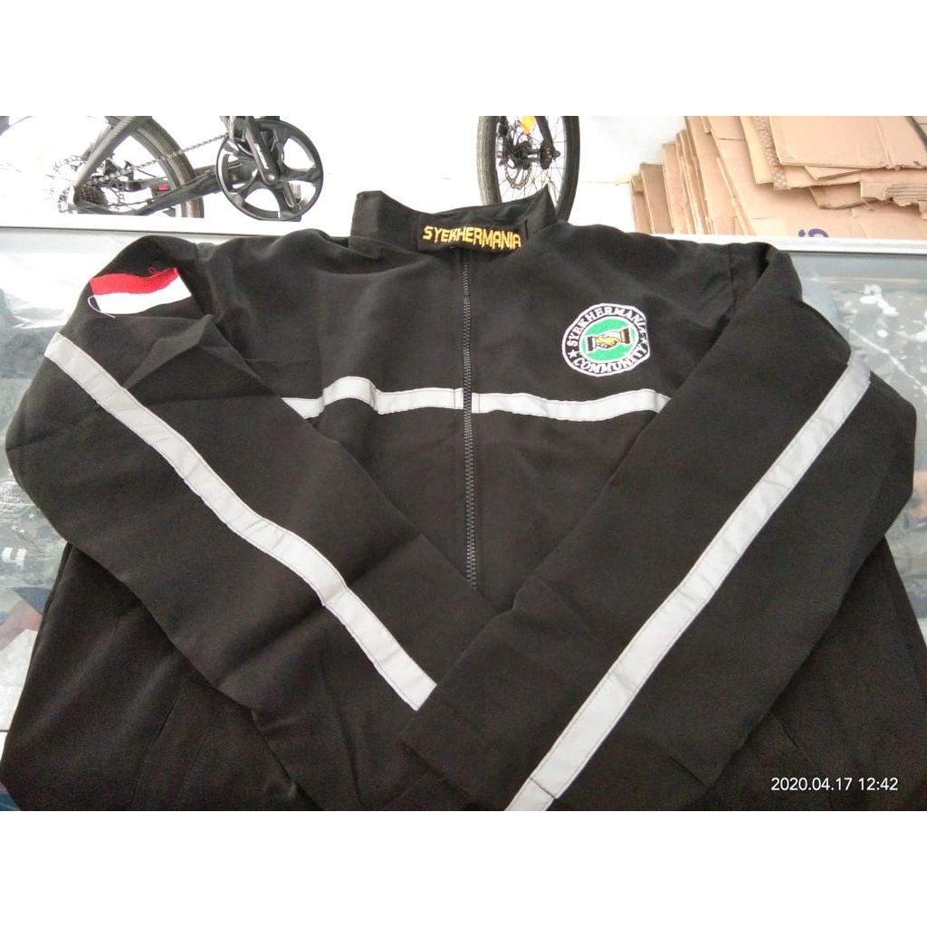 Jaket Syekhermania