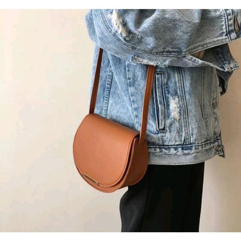 Tas slempang wanita korea