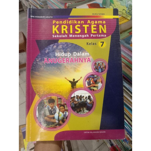 Buku Siswa Pendidikan Agama Kristen 7 SMP.