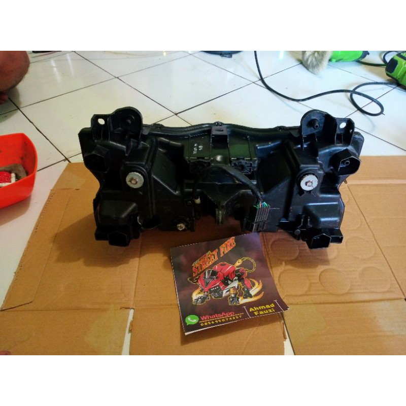 reflektor lampu depan CBR 250R Original