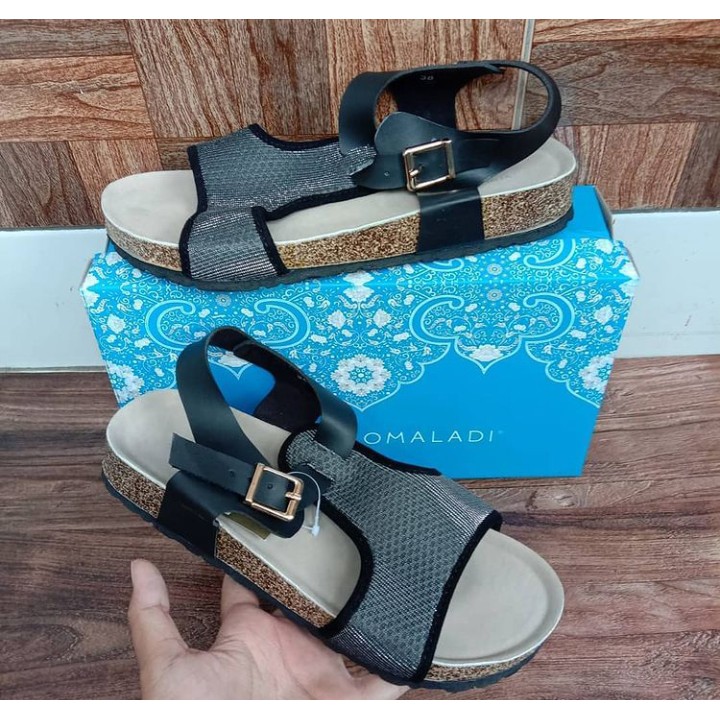 Sandal tali santai murah ori Yongki Komaladi Sepatu Wanita Brand Matahari
