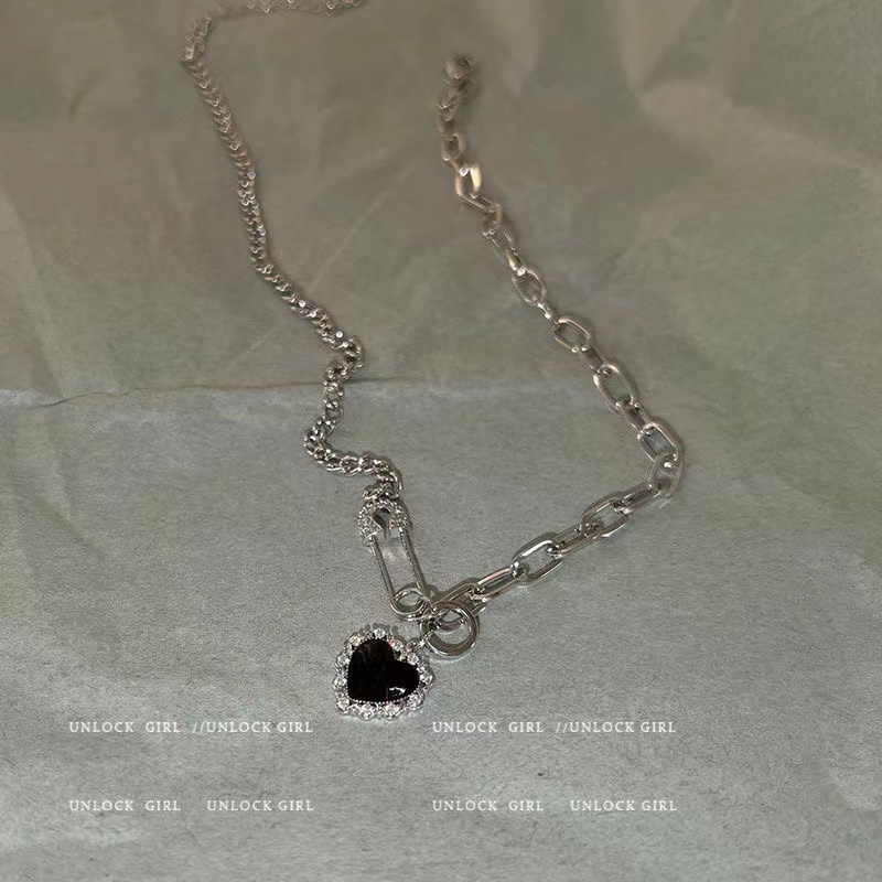 IFYOU Kalung Mutiara Bentuk Hati Warna Hitam Gaya Vintage Korea Untuk Wanita