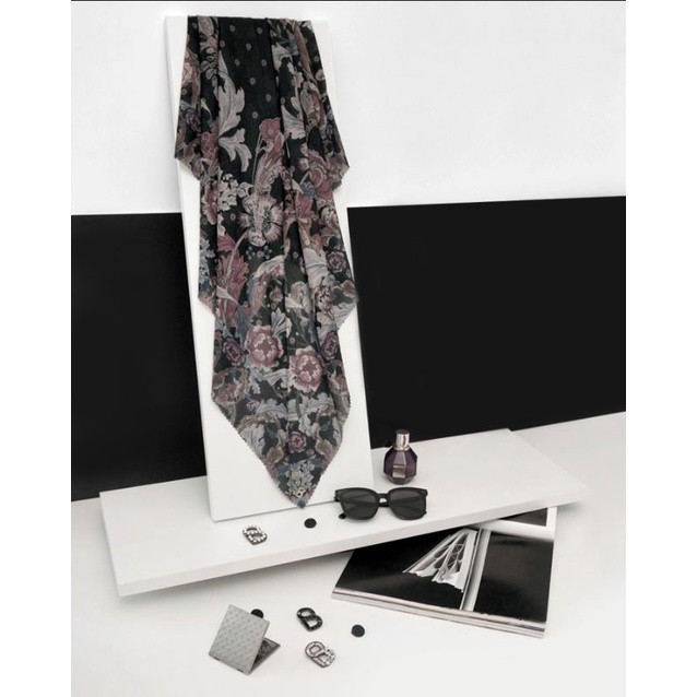 Buttonscarves Royale Black