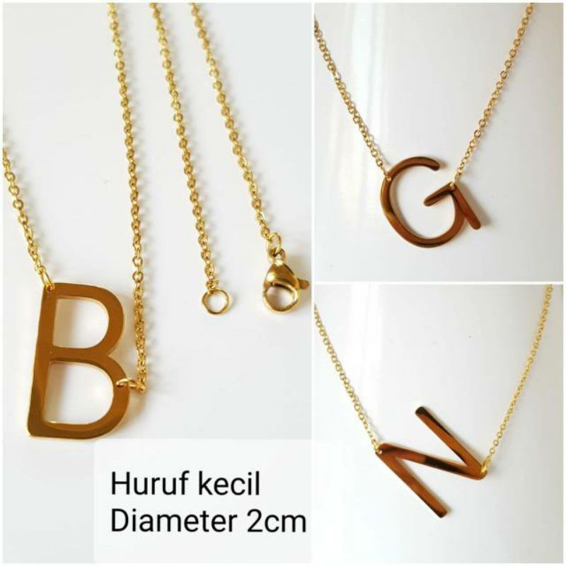 Ready Kalung inisial gold Titanium Ukuran kecil Bestseller kualitas import antikarat fashion kalung huruf titanium emas kalung huruf kecil