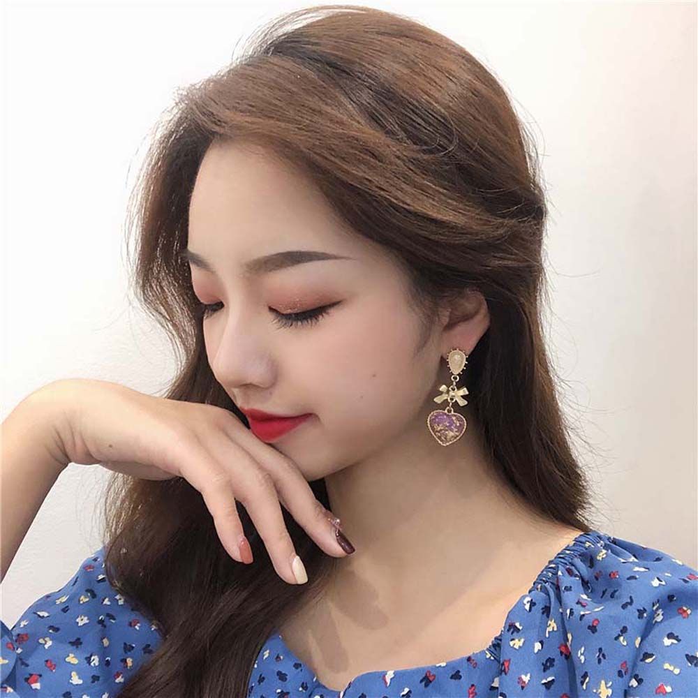 Anting Stud Bentuk Hati Bahan Resin Logam Warna-Warni Gaya Korea Klasik Untuk Wanita