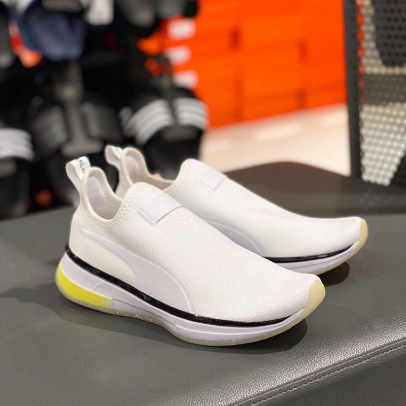 PUMA SELENA GOMEZ SLIP ON RUNNING WOMEN SEPATU LARI WANITA ORIGINAL 100%