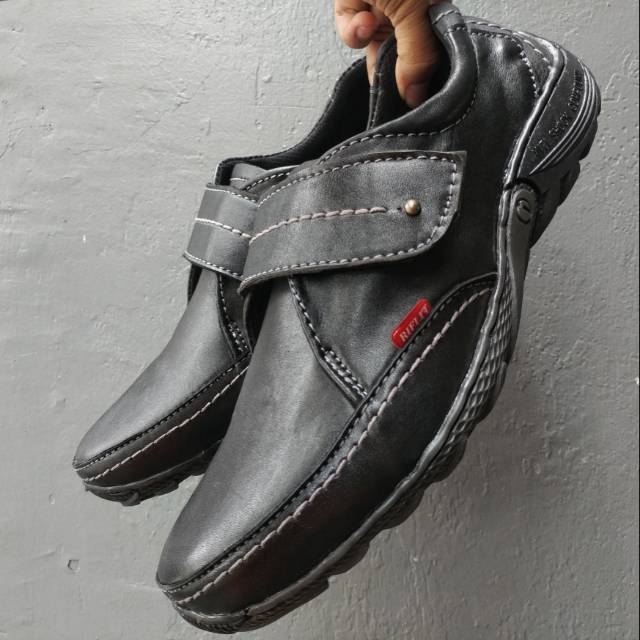 Sepatu Casual Kasual Pria Bahan Kulit Asli