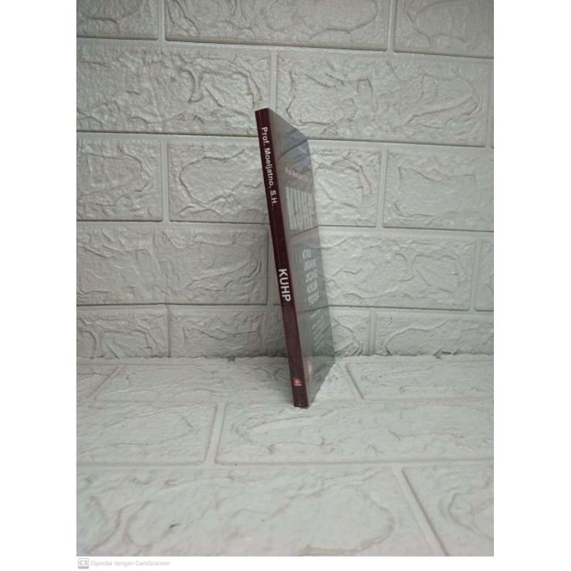 KUHP KITAB UNDANG-UNDANG HUKUM PIDANA EDISI BARU     Prof. Moeljatno S.H.     SINAR GRAFIKA AJ-HKM-UUN-1