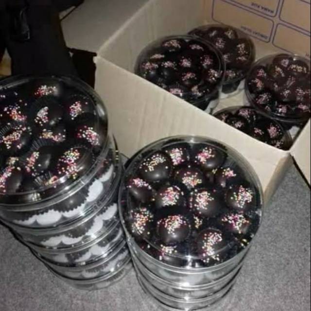 

Bola coklat biskuit