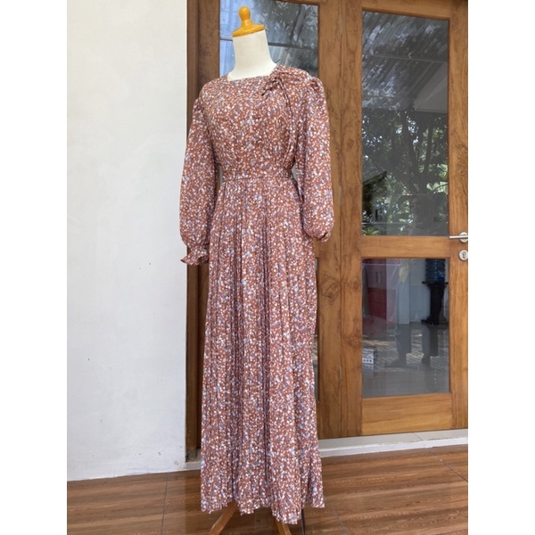 GAMIS LESTI PLISKET (YURI)