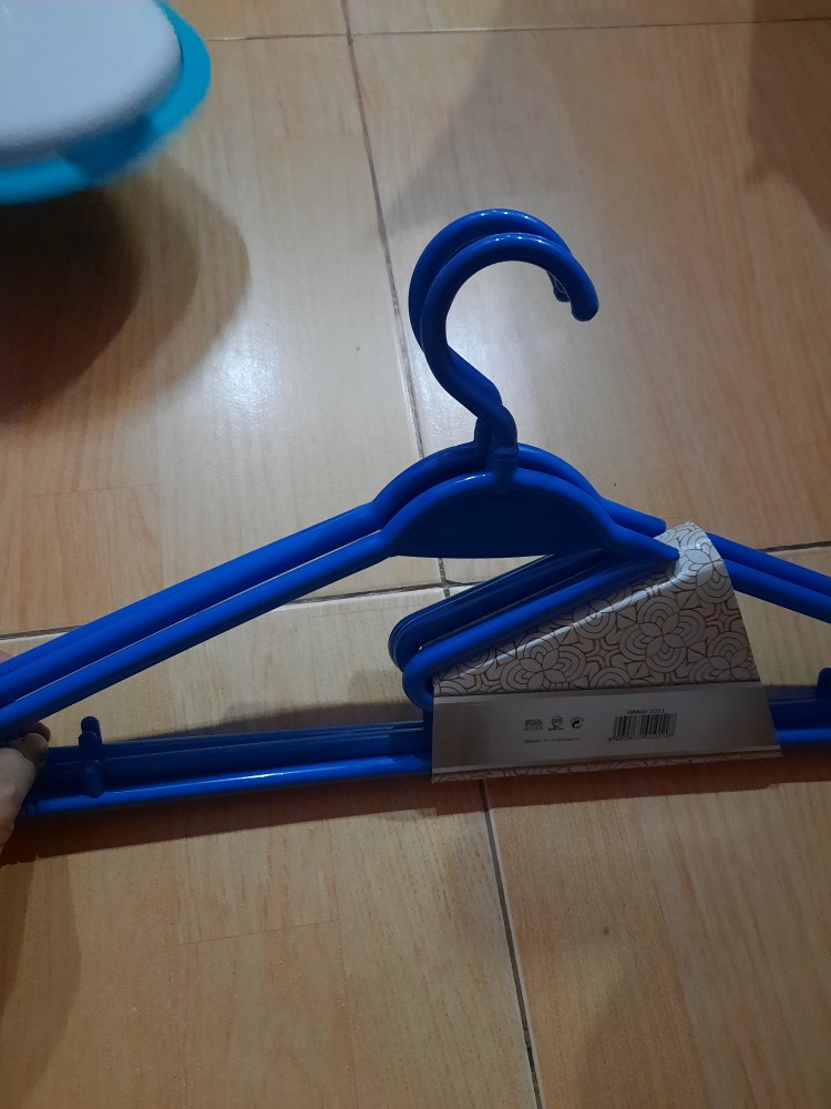 Batamgrosir.id | Gantungan Baju ( L ) - Hanger Baju Setset Isi 3 - Hook Gantungan Hawaii 1011