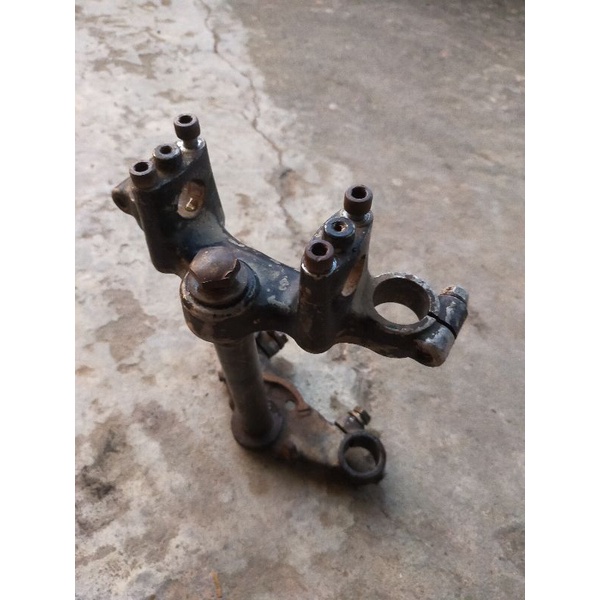 segitiga T shockbreaker suzuki trs trs118